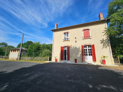 Maison à vendre à Audes, Allier, Auvergne, avec Leggett Immobilier