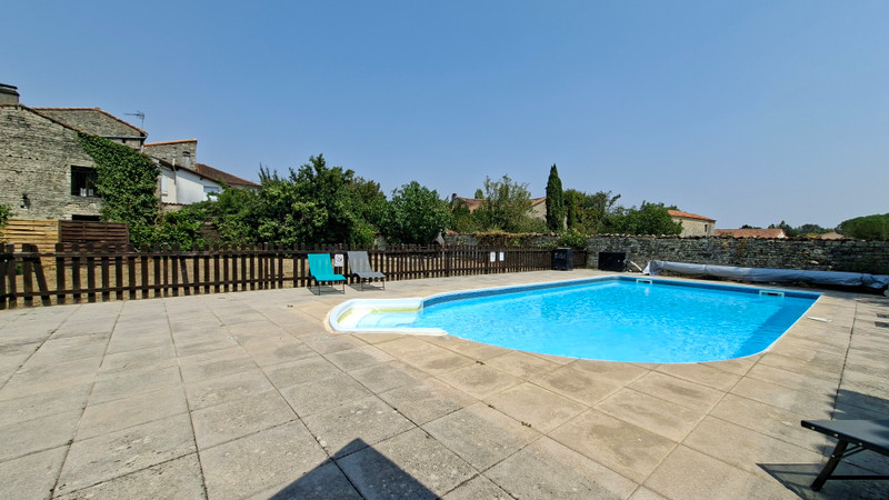 French property for sale in Fouqueure, Charente - €110,000 - photo 0