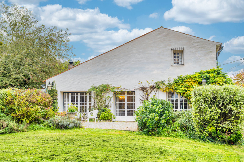 French property for sale in Saint-Germain-du-Seudre, Charente-Maritime - €616,069 - photo 10