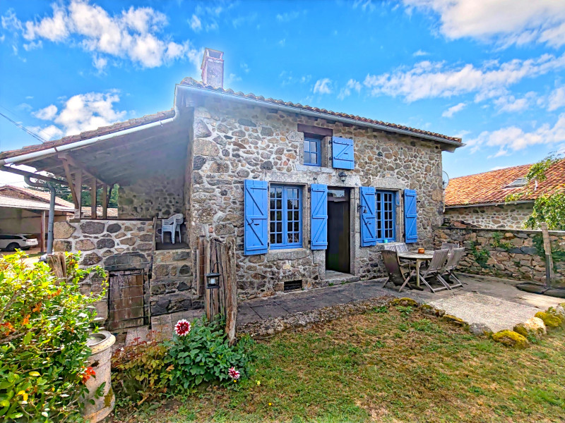 Propriété à vendre à Busserolles, Dordogne - 162 000 €