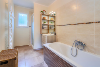 French property for sale in Rustrel, Vaucluse - €88,000 - photo 7