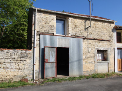 Grange à vendre à Couture-d'Argenson, Deux-Sèvres, Poitou-Charentes, avec Leggett Immobilier