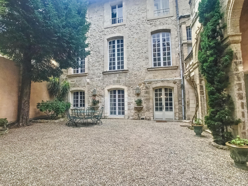 French property for sale in Avignon, Vaucluse - €1,290,000 - photo 4