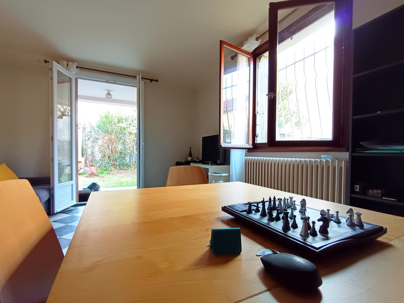 French property for sale in Avignon, Vaucluse - €185,000 - photo 0