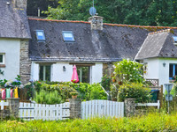 Maison à vendre à Gouarec, Côtes-d'Armor - 85.000 € - photo 2