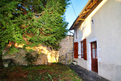 French property for sale in Lupsault, Charente - €93,500 - photo 8
