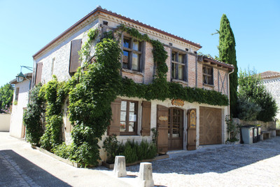 Maison à vendre à Pujols, Lot-et-Garonne, Aquitaine, avec Leggett Immobilier