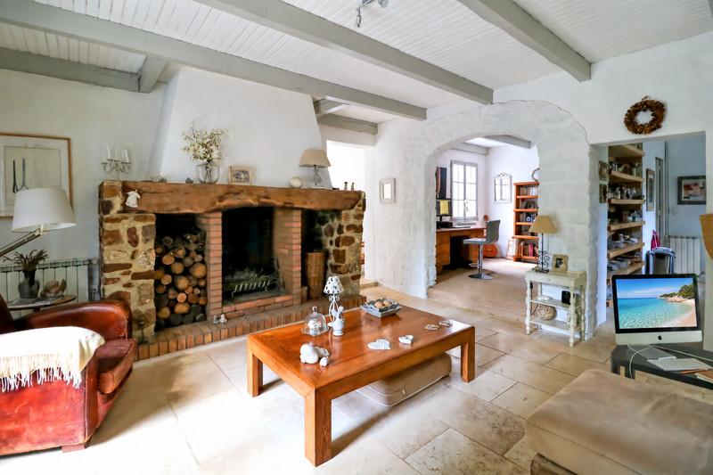 French property for sale in Connaux, Gard - €430,000 - photo 3
