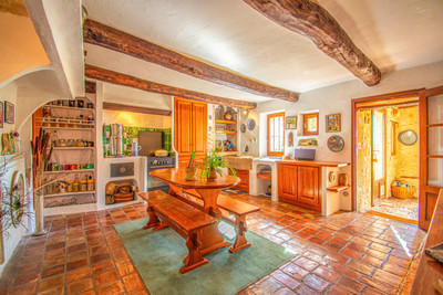 French property for sale in Saint-Julien-d'Asse, Alpes-de-Haute-Provence - €530,000 - photo 2