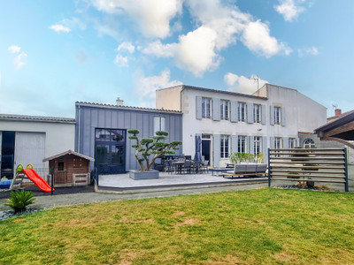 Maison à vendre à Marans, Charente-Maritime, Poitou-Charentes, avec Leggett Immobilier