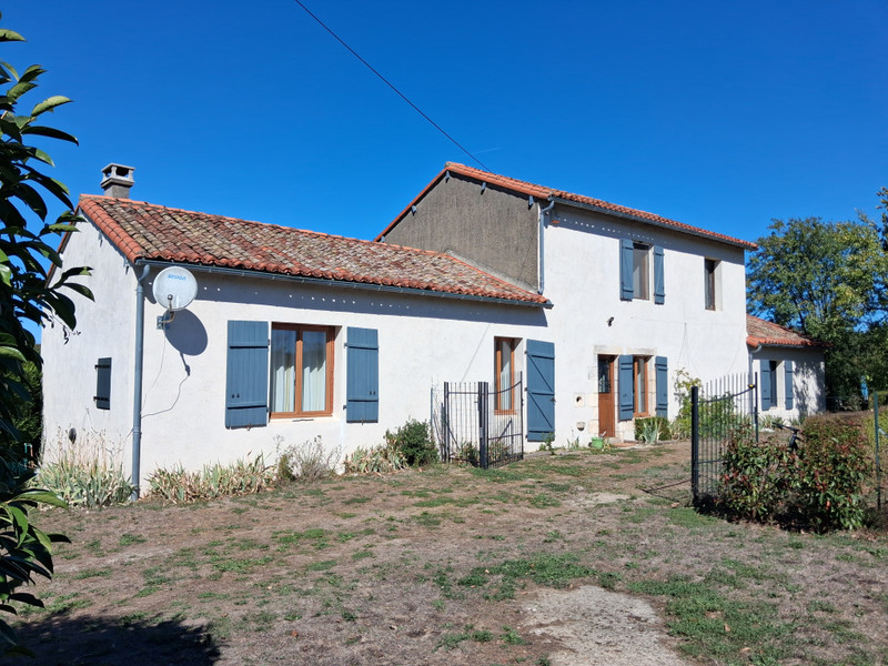French property for sale in Saint-Romain, Vienne - €162,000 - photo 0