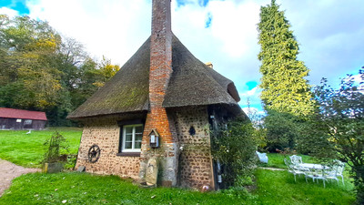 French property for sale in Broglie, Eure - €278,495 - photo 6