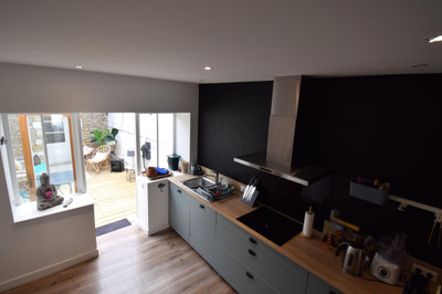 French property for sale in Le Château-d'Oléron, Charente-Maritime - €389,000 - photo 2