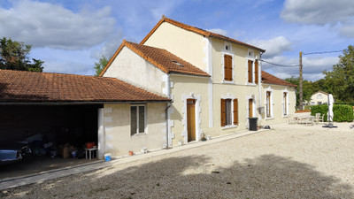 house for sale in Charente