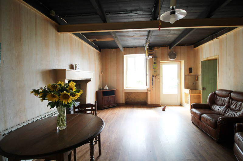 French property for sale in Chives, Charente-Maritime - €42,000 - photo 11