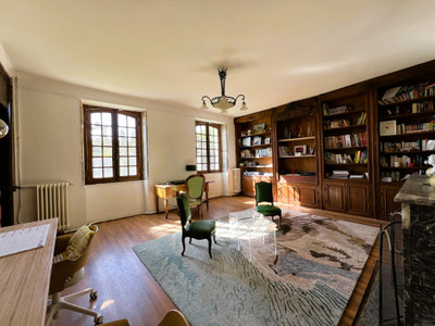 Close to the beaches of South Landes / Basque Country, an elegantly renovated 19th-century bourgeois house set