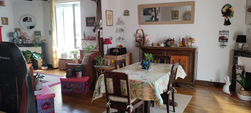 French property for sale in Mairé-Levescault, Deux-Sèvres - €167,400 - photo 8