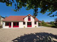 Maison à vendre à Saint-Sulpice-les-Feuilles, Haute-Vienne - 418.700 € - photo 2