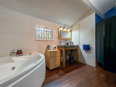 French property for sale in Saint-Cannat, Bouches-du-Rhône - €625,000 - photo 6