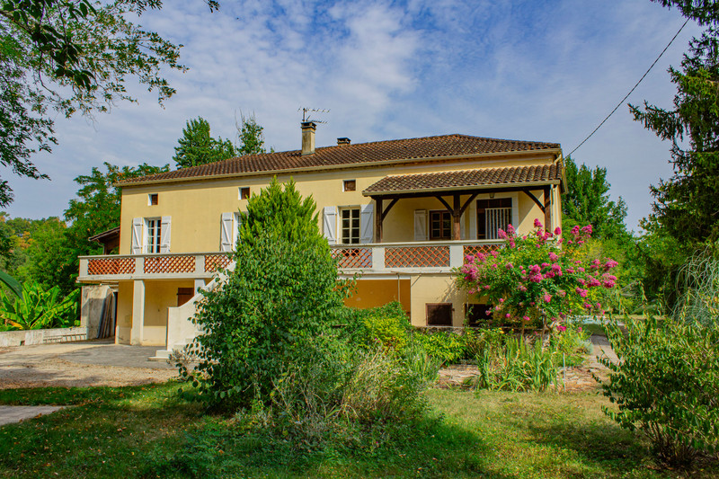 Maison à vendre à Anglars-Juillac, Lot - 470.000 € - photo 1