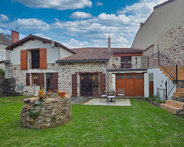 Maison à vendre à Exideuil-sur-Vienne, Charente - 204.120 € - photo 1