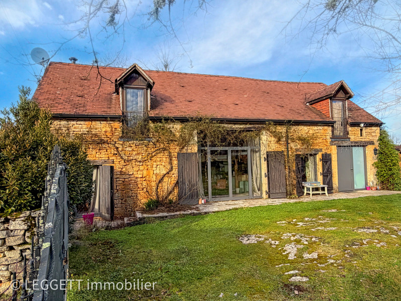French property for sale in Cuzance, Lot - €328,600 - photo 0