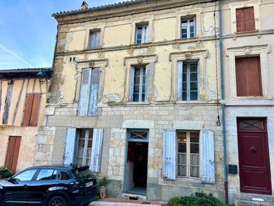 Maison à vendre à Lauzun, Lot-et-Garonne, Aquitaine, avec Leggett Immobilier