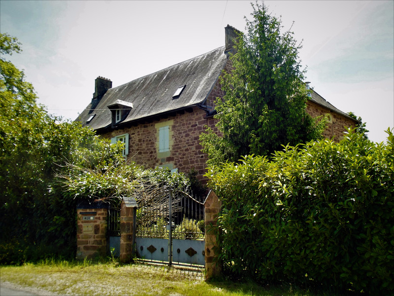 French property for sale in Hautefort, Dordogne - &#8364;689,000 - photo 3