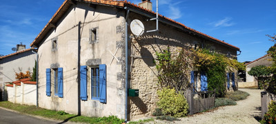 French property for sale in La Chapelle-Bâton, Vienne - €235,400 - photo 1