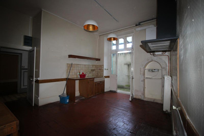 French property for sale in La Charite Sur Loire, Nièvre - €320,000 - photo 1