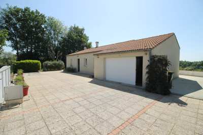 Maison à vendre à Vouvant, Vendée, Pays de la Loire, avec Leggett Immobilier