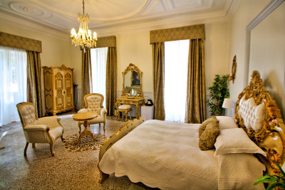 French property for sale in Saint-Pargoire, Hérault - €5,400,000 - photo 4