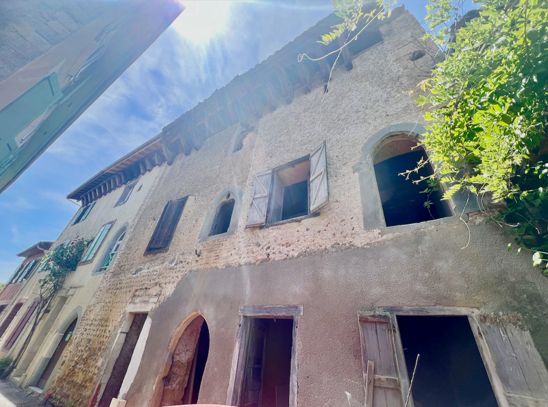 Immeuble à vendre à Trie-sur-Baïse, Hautes-Pyrénées - 40.000 € - photo 1