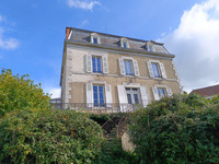 Maison à vendre à Auzances, Creuse - 224.900 € - photo 1