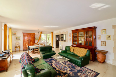French property for sale in Bonneuil, Charente - €295,000 - photo 2