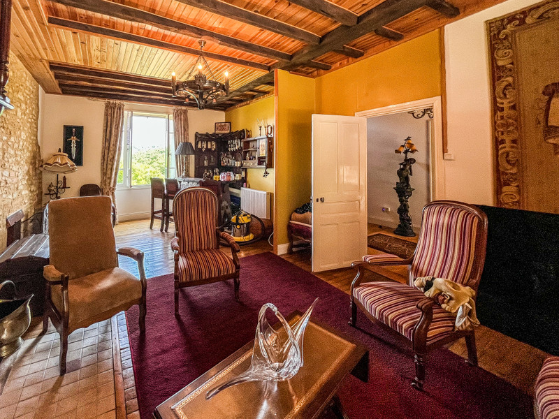 French property for sale in Aubas, Dordogne - €398,000 - photo 3