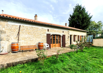 French property for sale in Nanteuil-en-Vallée, Charente - €136,250 - photo 9