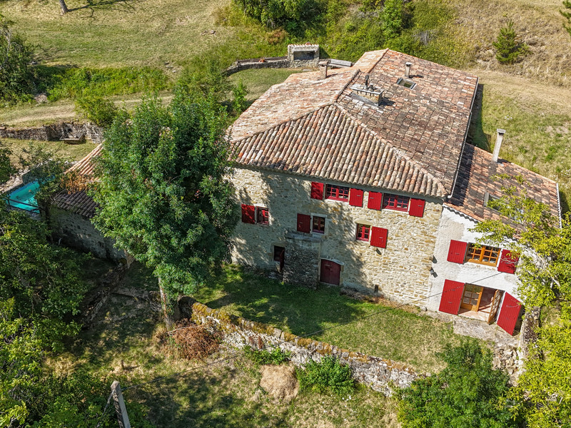 French property for sale in Vesc, Drôme - €589,000 - photo 1