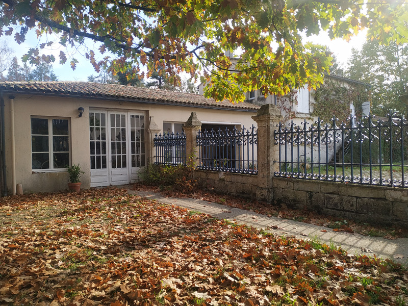 Chateau for sale in Coutras Gironde Domain of 3.5hectares with