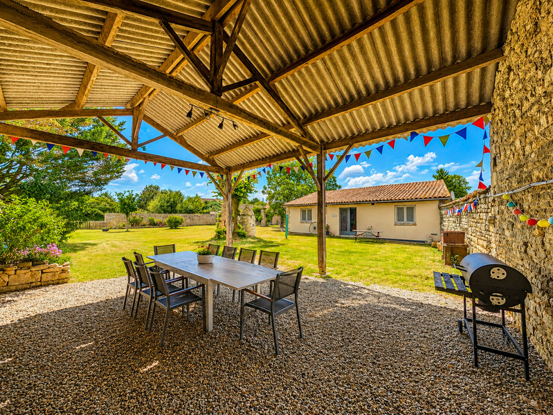 French property for sale in Chey, Deux-Sèvres - €395,000 - photo 4