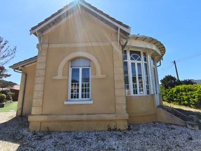 French property for sale in Lacanau, Gironde - €997,500 - photo 9
