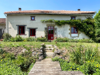 French property for sale in Asnières-sur-Blour, Vienne - €434,600 - photo 3