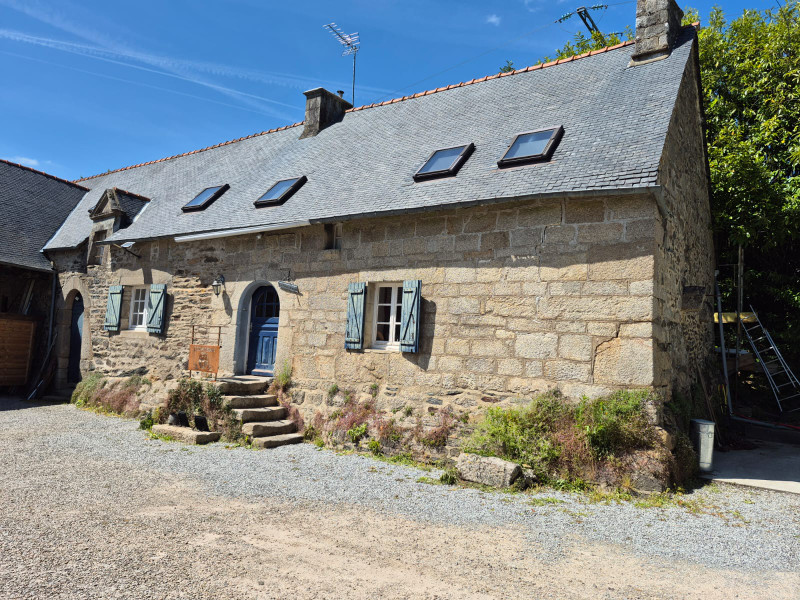 French property for sale in Cléguérec, Morbihan - €901,000 - photo 4