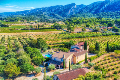 Maison à vendre à Maubec, Vaucluse, PACA, avec Leggett Immobilier