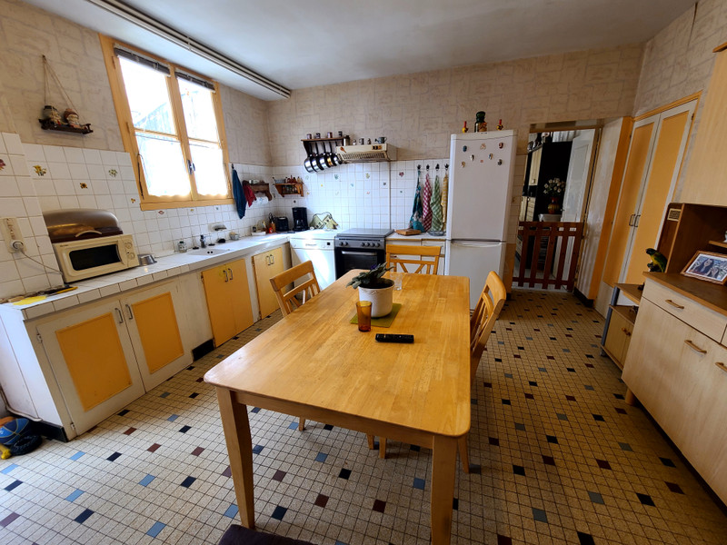 French property for sale in Aunac-sur-Charente, Charente - €158,050 - photo 3