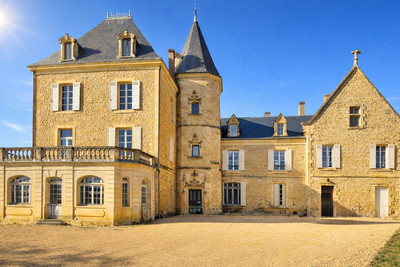 chateau for sale in Dordogne