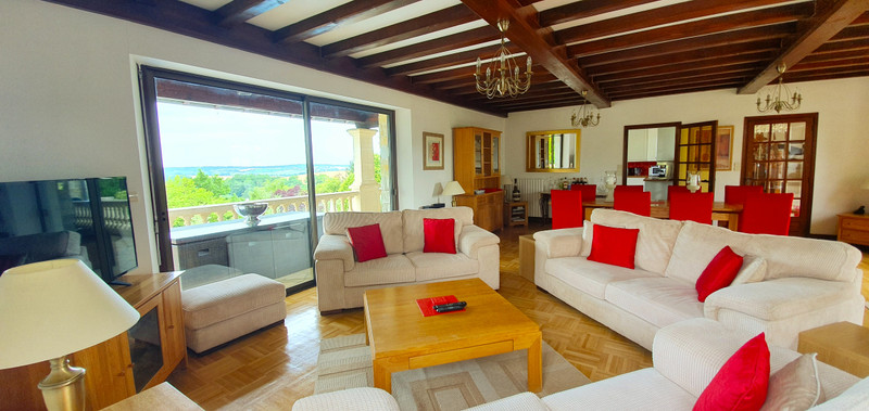 French property for sale in Verteillac, Dordogne - €568,999 - photo 4