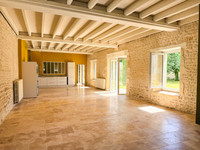Propriété à vendre à Saint-Jean-d'Angély, Charente-Maritime - 598 500 € - photo n°2