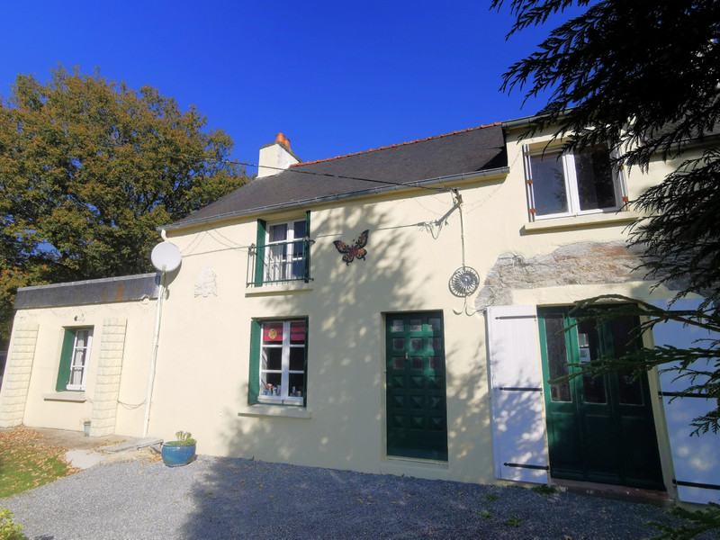 French property for sale in Peillac, Morbihan - €172,800 - photo 2