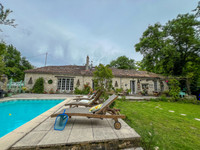 Swimming Pool for sale in Duras Lot-et-Garonne Aquitaine